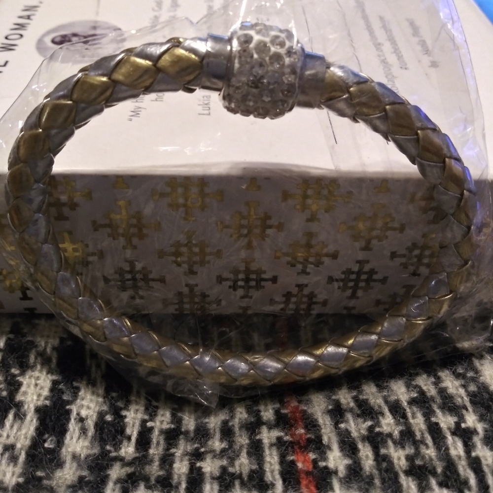 Bracelet